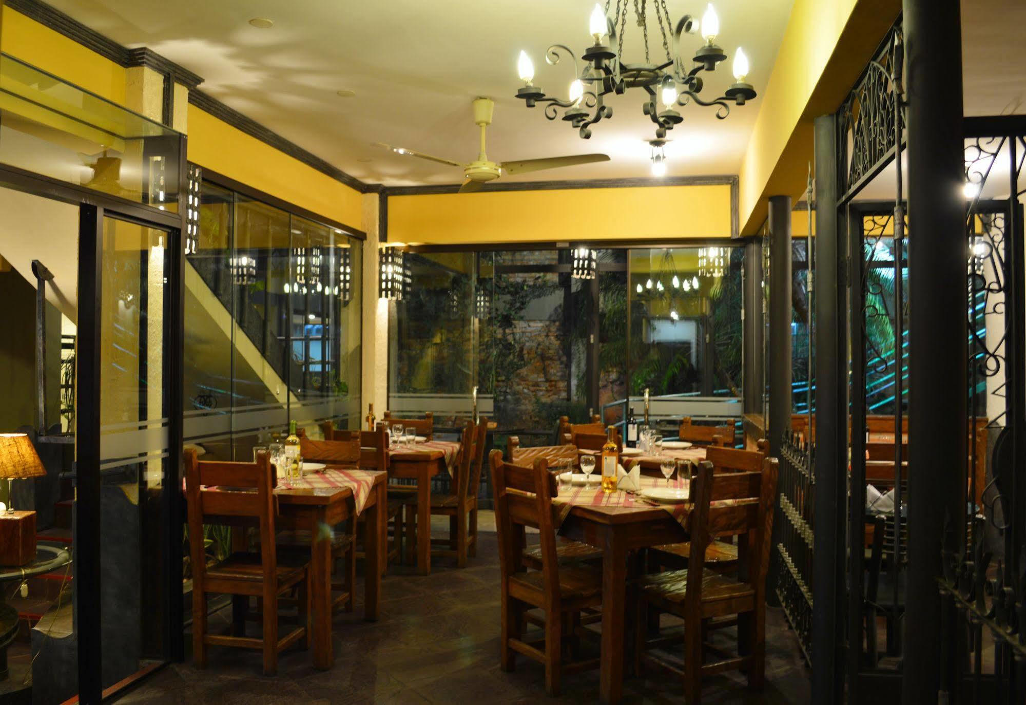 Aspen Hotel&Apart Asuncion Bagian luar foto