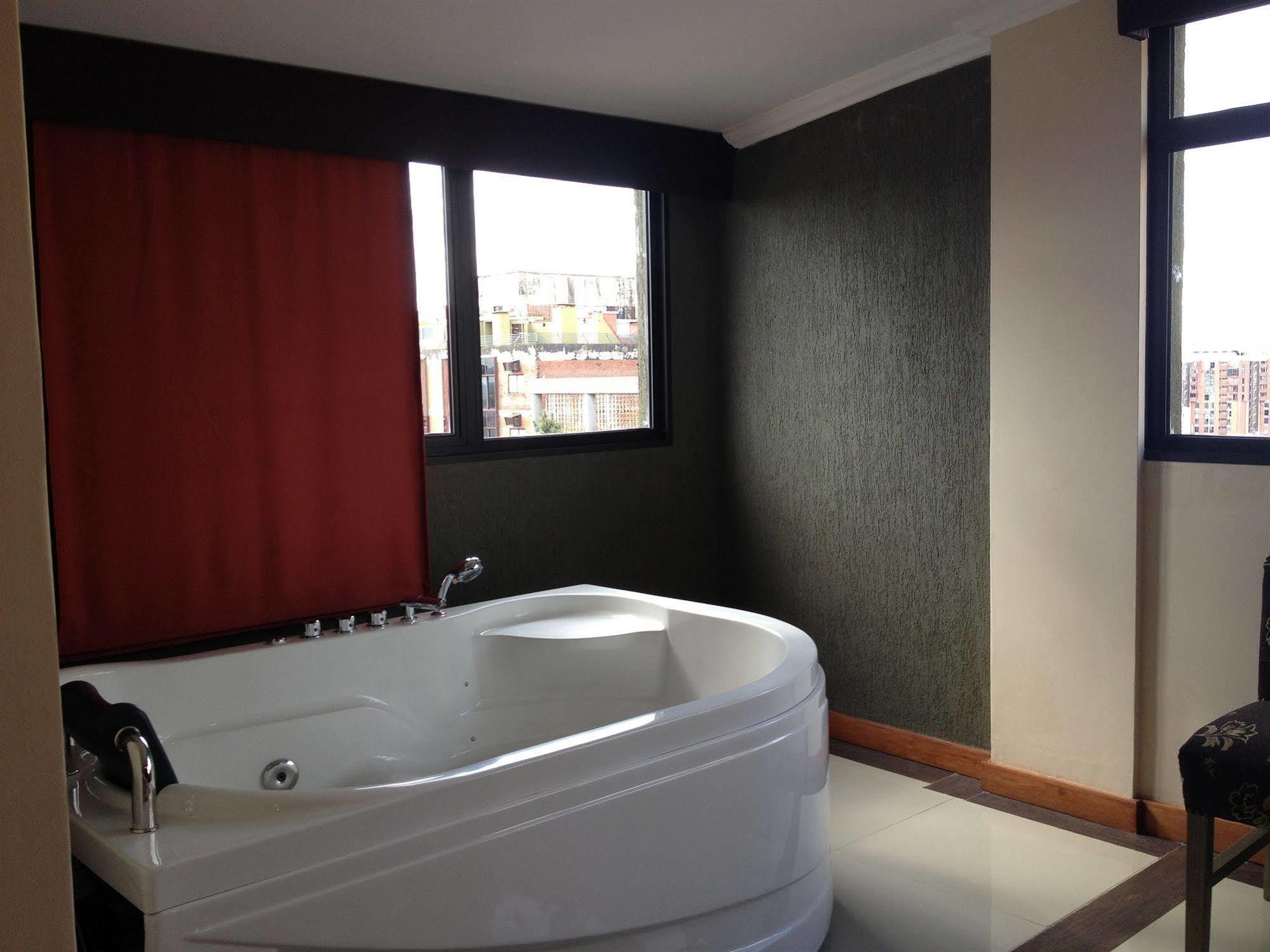 Aspen Hotel&Apart Asuncion Bagian luar foto