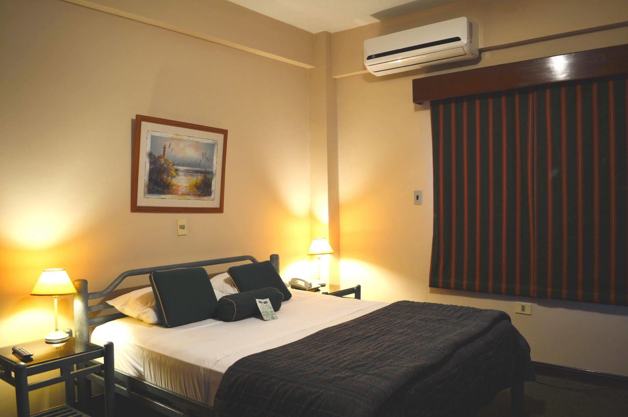 Aspen Hotel&Apart Asuncion Bagian luar foto
